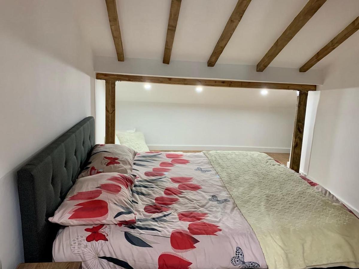 Noah'S Attic - Apartment Hotel In Korça Kültér fotó